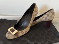 Gucci Schuhe High Heels Pumps Nordrhein-Westfalen - Krefeld Vorschau