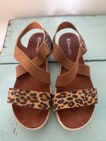 Foreverfolie Schuhe Sandalen Sommerschuhe Leo Gr. 40 Nordrhein-Westfalen - Wülfrath Vorschau