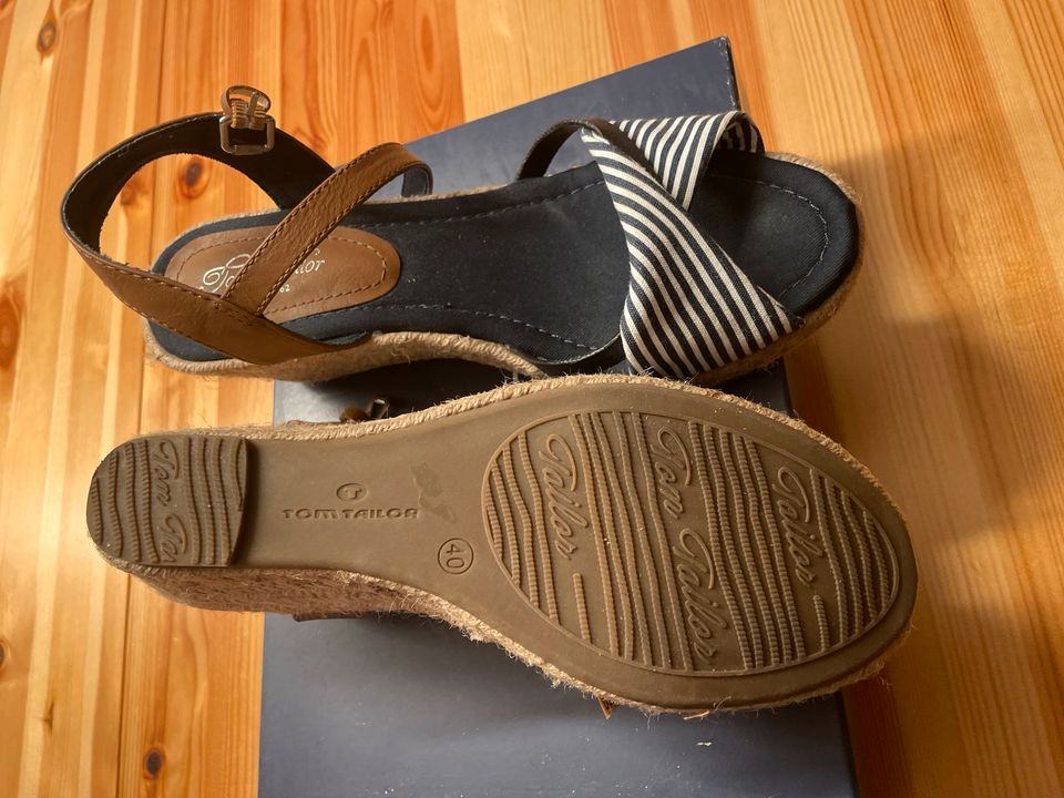 Tom Tailor Sandalen, neu mit Etikett Größe 40 in Gehrden