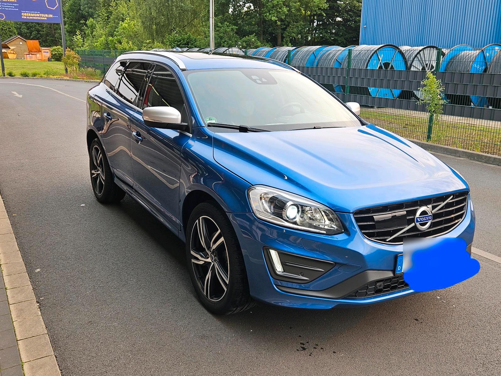 Abbildung des Autos Volvo XC 60 D4 Aut. R-De…