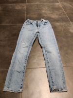 Hose Jeanshose Uniqlo 140/146 Mecklenburg-Vorpommern - Stralsund Vorschau