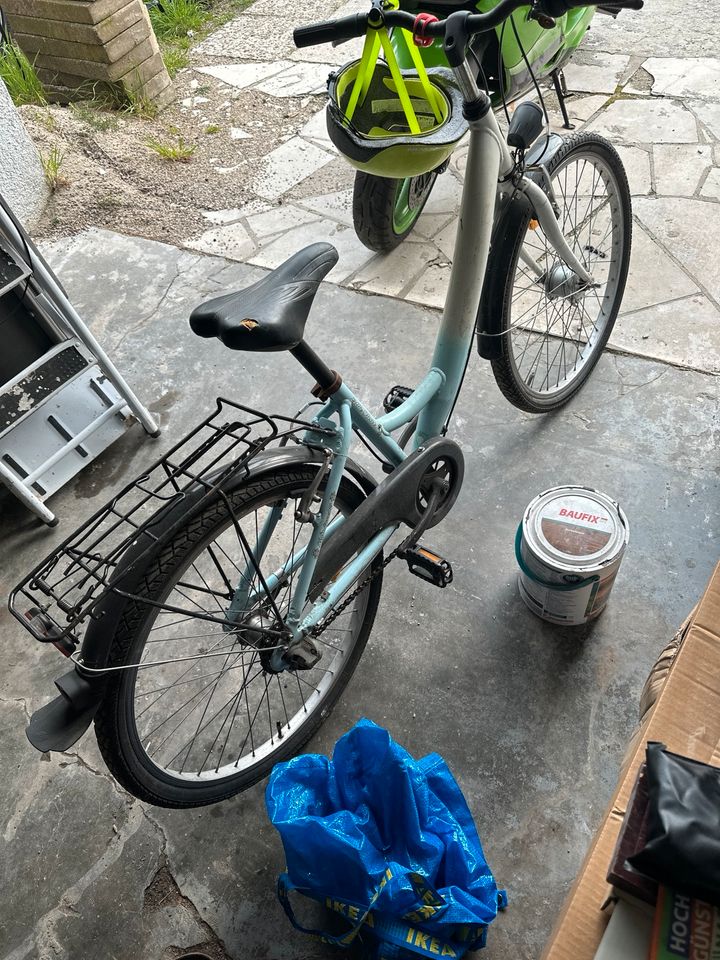 Kinderfahrrad 24 Zoll inkl. Helm in Berlin