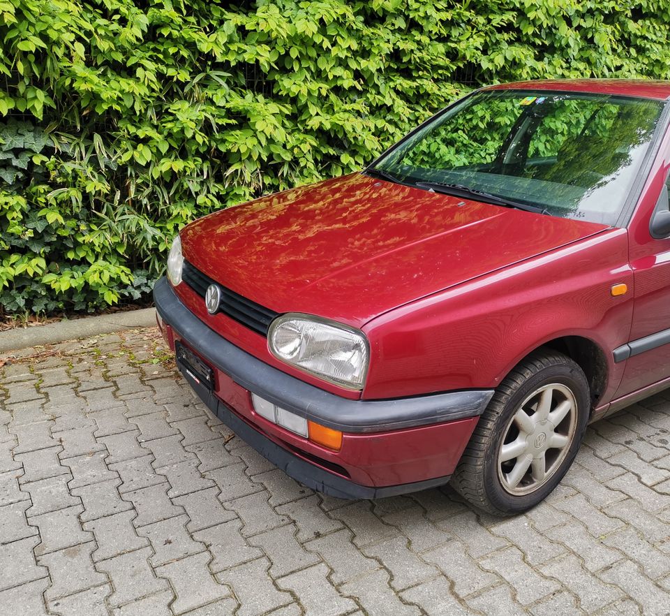 VW Golf 3 III Rolling Stones Edition rot Volkswagen in Alsdorf