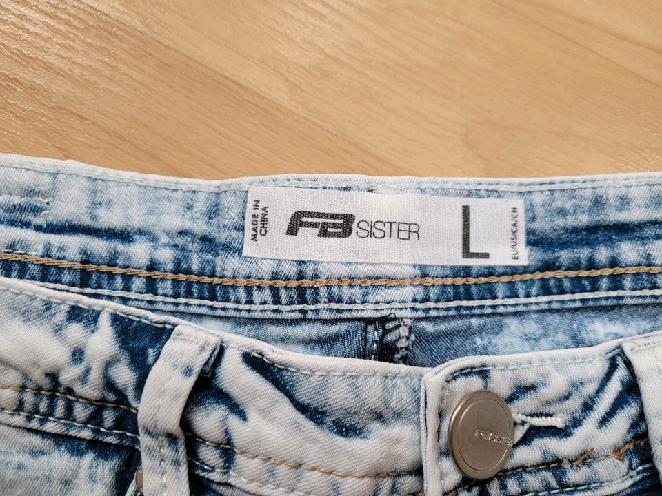 Jeansshorts Fishbone Gr. L *NEU* in Dresden