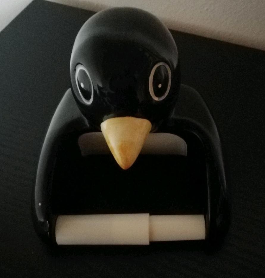 Toilettenpapierhalter Pinguin aus Keramik WC Zubehör in Tholey