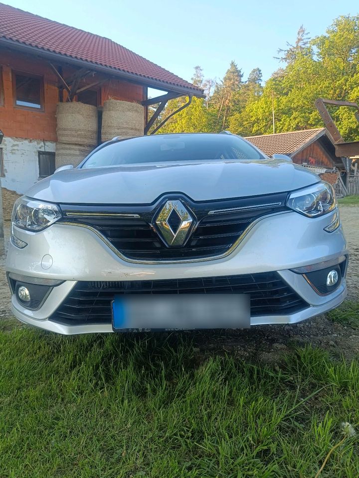 Renault Megane Grandtourer CDI in Burgkirchen