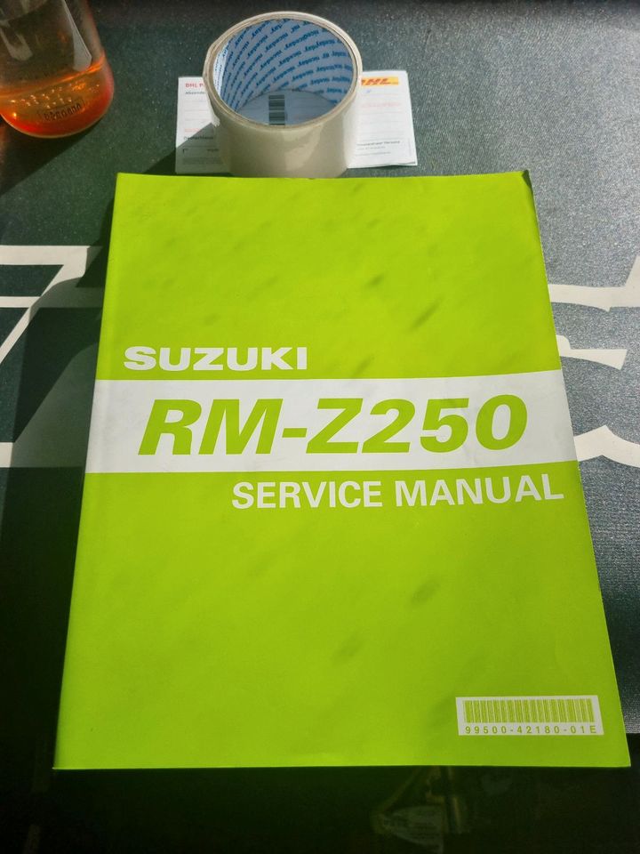 Suzuki RM-Z250 K4 Werkstatt Handbuch neu in Suhl