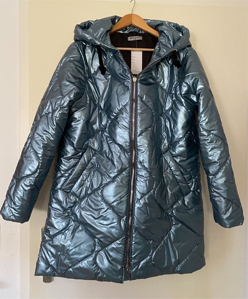 Steppjacke Wintermantel Damen hellblau metallic NEU Gr.44 in Wismar