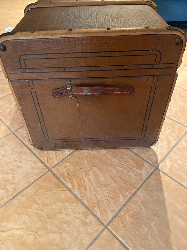 Antiker Koffer in Weil a. Lech