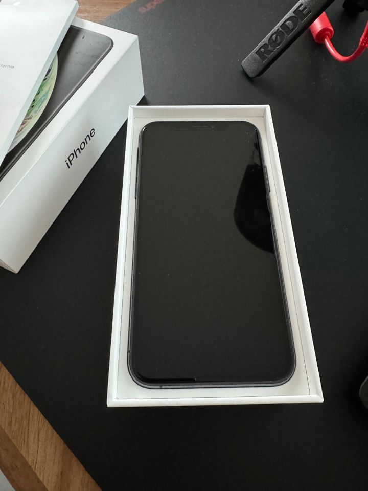 iPhone XS 64 GB Schwarz in Freigericht