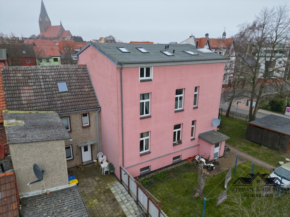 Reserviert - Mehrfamilienhaus in Barth: Wohnen und Investieren in Hafennähe in Barth