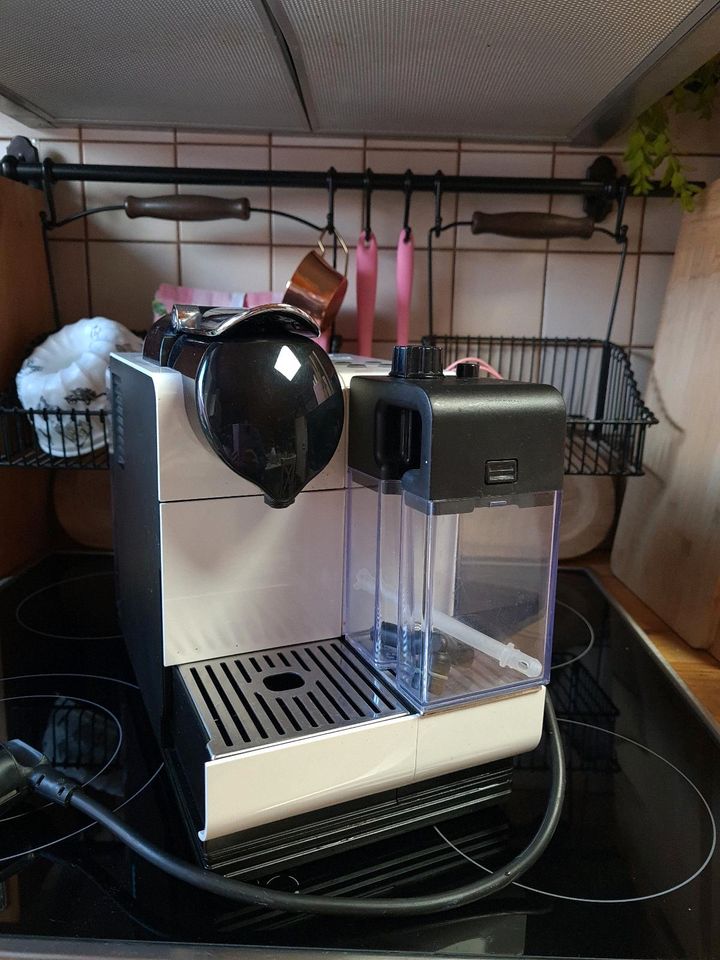 Delonghi Nespresso Kapselmaschine in Augsburg