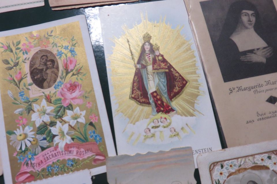 25 alte Andenken Heiligen Bilder Bildchen Religion in Johanniskirchen