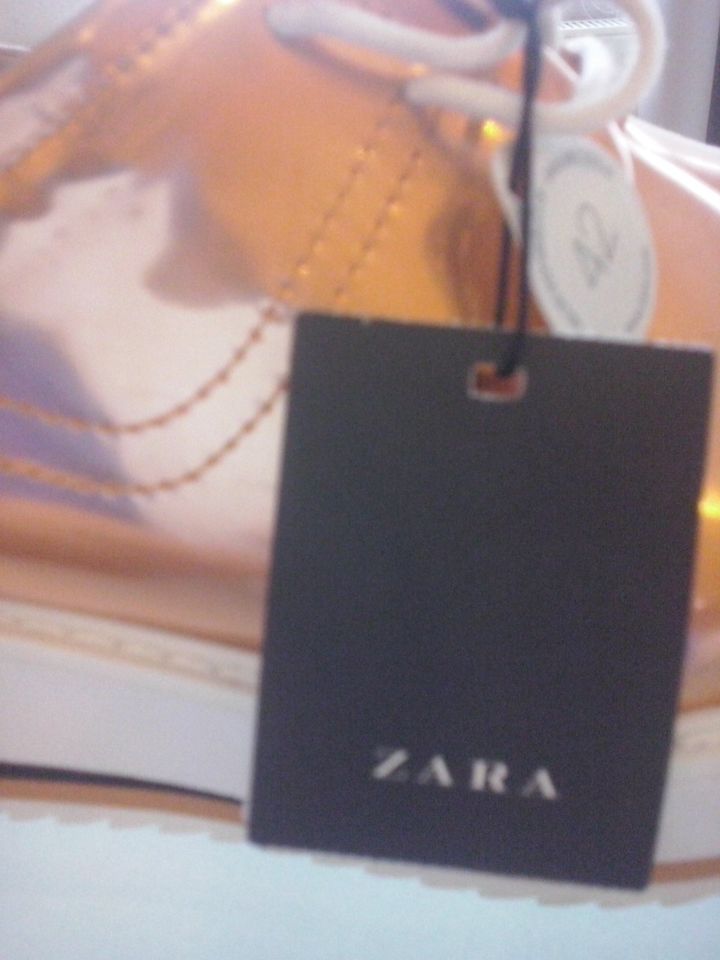 Schuhe ZARA Bershka u.a. in Friedrichsthal