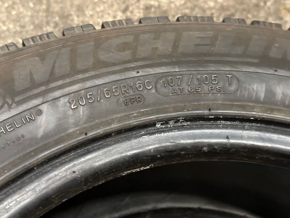 2x Winterreifen Michelin Agilis Alpin 205/65 R16 107/105T B66 6-6 in Kevelaer