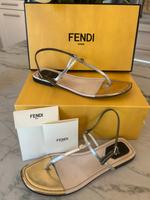 Fendi Leder Sandale mit Original Karton NP 620€ Berlin - Grunewald Vorschau