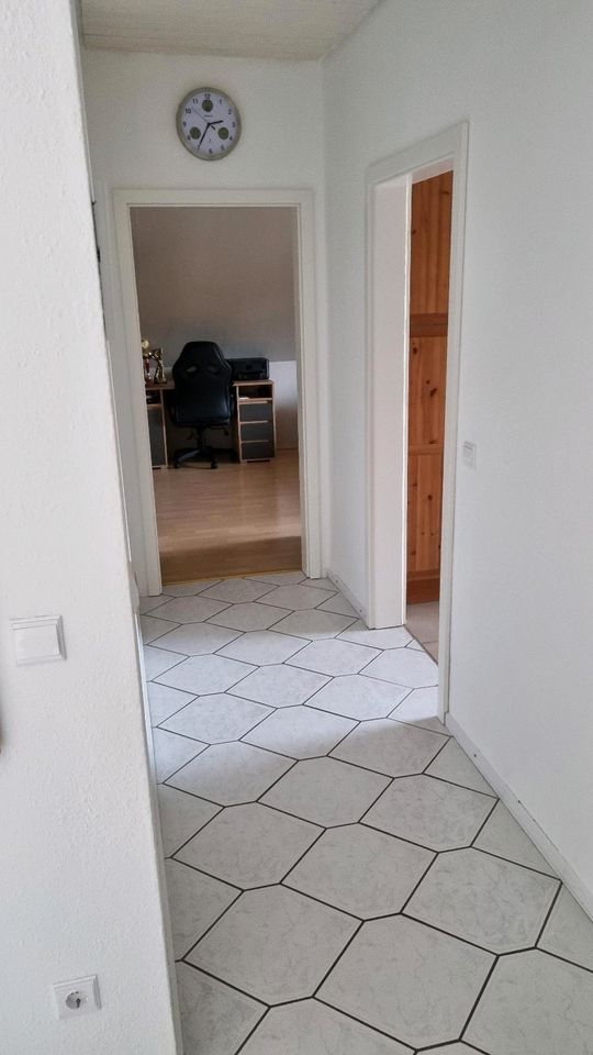 Schöne 3 Zimmer Dachgeschoss Wohnung mit ausgebautem Dachboden in Michelstadt