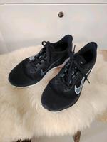 Nike, Laufschuhe, Gr. 40, schwarz, top Zustand Bayern - Kirchanschöring Vorschau