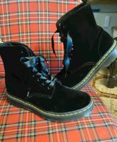 Dr. Doc Martens Black Velvet  Schnürstiefeletten 1460 / Gr. 39 Nordrhein-Westfalen - Rheinbach Vorschau