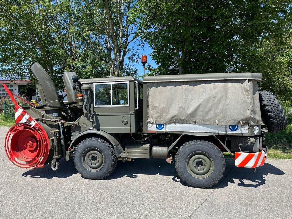 Unimog U 900 U 406 Cabrio Schneefräse TOP Zustand 3800 in Kienberg