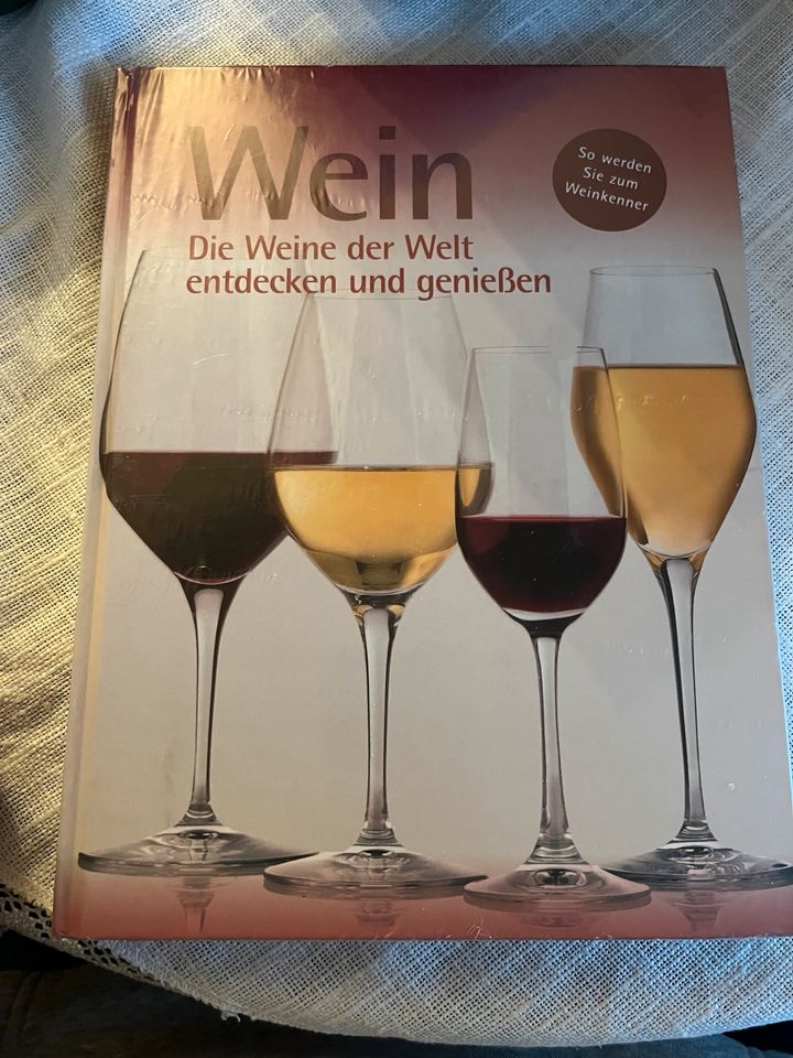 Buch „Wein - Die Weine der Welt entdecken und genießen“ NEU + OVP in Soest