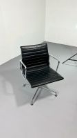 Vitra EA 108 schwarz Chrom Leder Charles Ray Eames Nordrhein-Westfalen - Baesweiler Vorschau