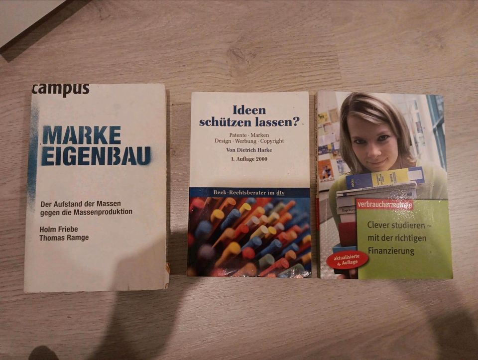 Bücher patente, Design und studieren in Leipzig