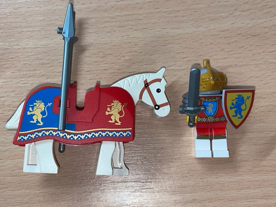 Lego Ritter mit Ritter Pferde Sammlung minifigur in Kerpen