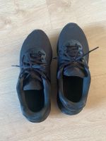 Nike Running Sport Schuhe Schwarz 40,5 US 7,5 wie neu Dresden - Trachau Vorschau