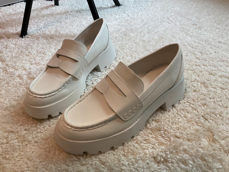 Loafer, Mokassins, weiß, 40 in Neuss