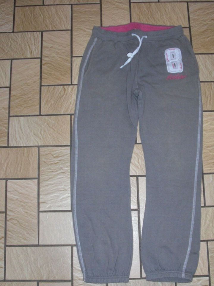 Jogginghose Leggings Sporthose gr. 140 Kuschelhosen in Negenborn