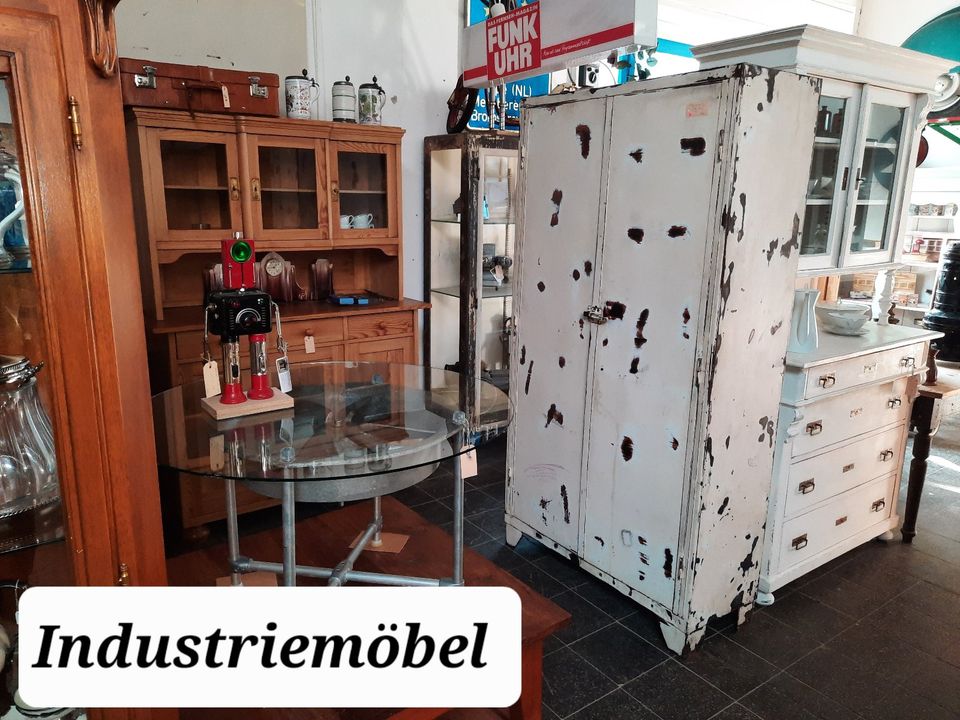 Küchen-, Geschirr-, Buffetschrank - Antik, Vintage in Rheine