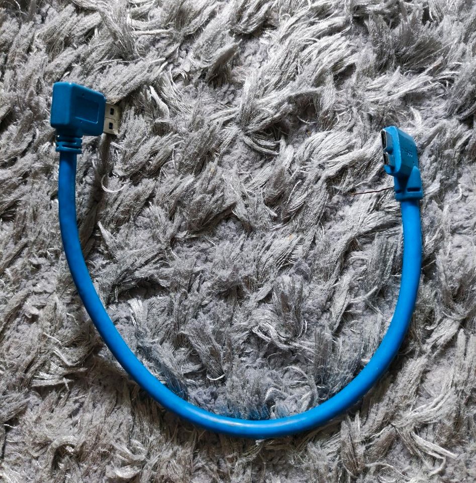 USB 3.0 Kabel gewinkelt Typ A-Stecker - Micro B-Stecker blau 0,5m in Burghausen