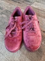 Puma Schuhe Sneaker rot samt wie neu Gr 39 Nordrhein-Westfalen - Alsdorf Vorschau
