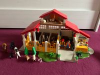 Playmobil Reiterhof/Ponyhof + 7 Schleich Pferde Niedersachsen - Burgwedel Vorschau