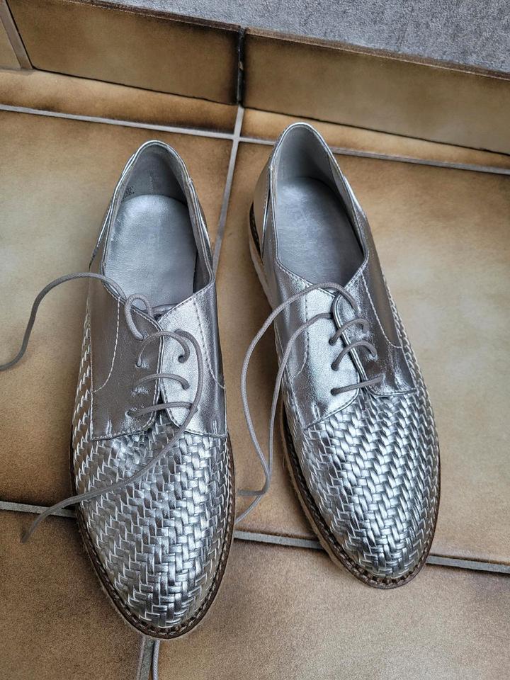 Tamaris Sneaker Gr. 38 39 silber glänzend grau Turnschuhe in Witten