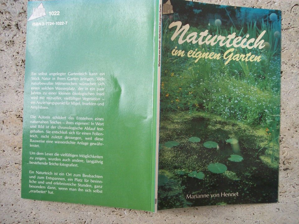 Buch, Naturteich im eigenen Garten, Marianne von Hennet in Bayreuth