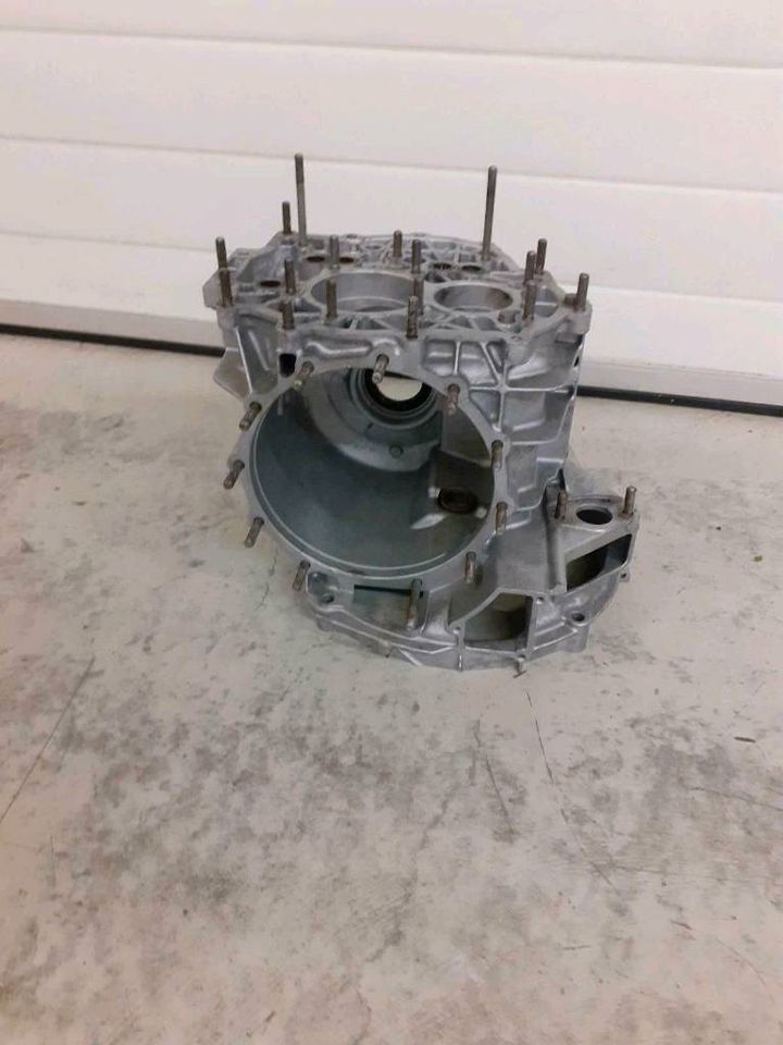 Porsche 964 / 993 (KW 44 / 93) gekürzte Getriebe Glocke in Winnenden