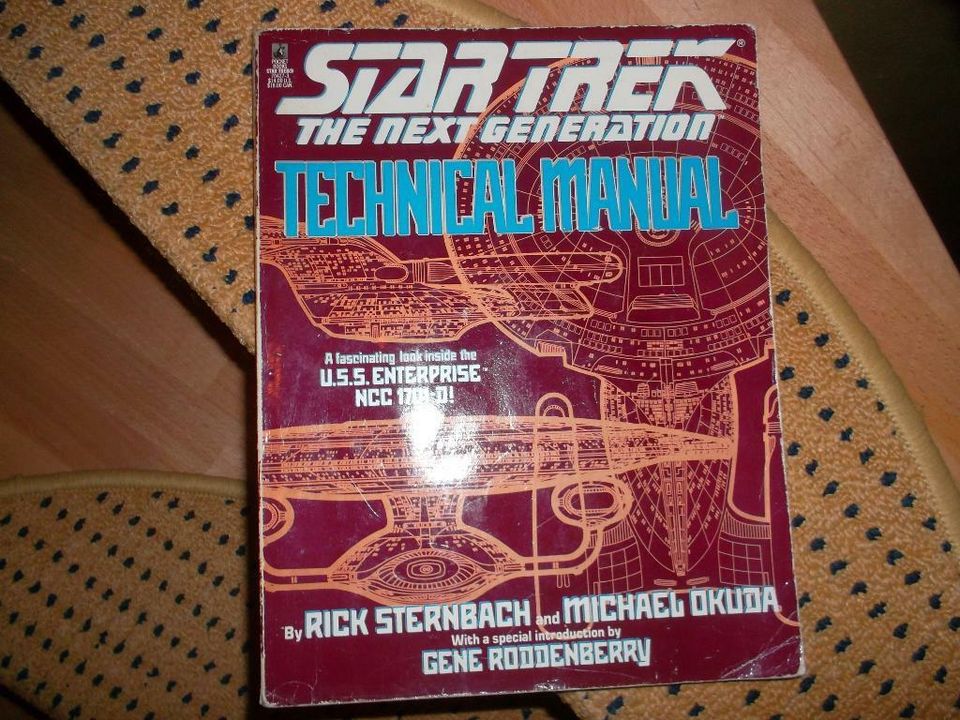 Vier Star Trek Bücher,ideale Geschenke aus früherer Zeit in Stutensee