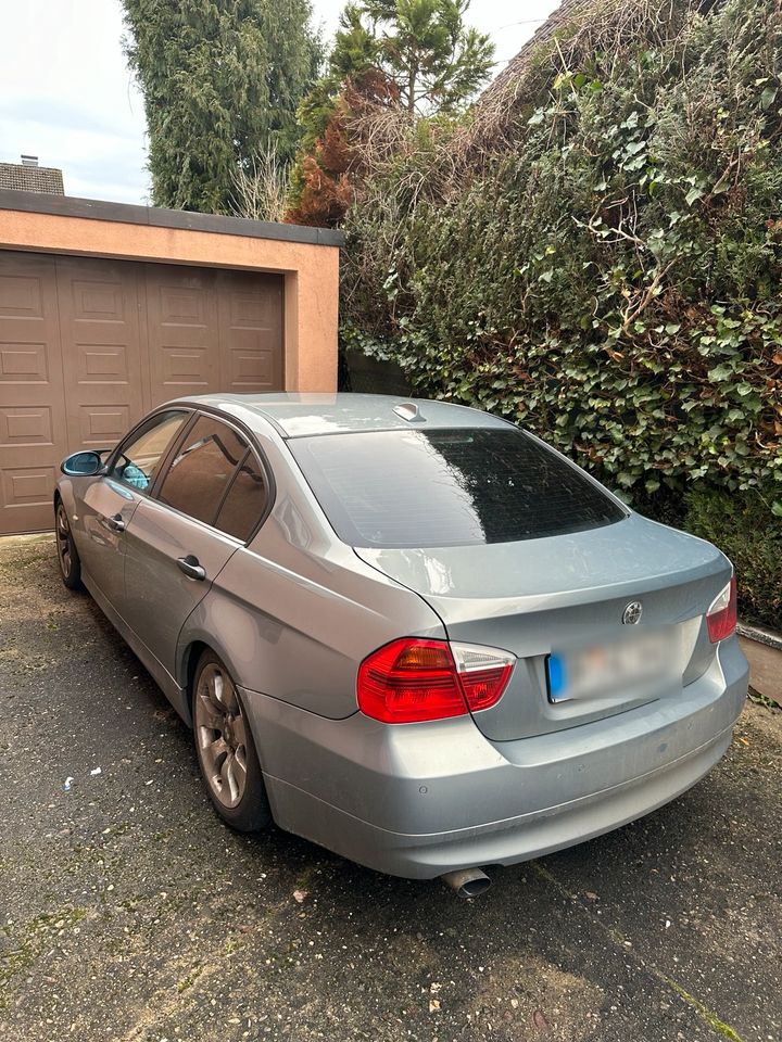 BMW 320i 150PS in Mühlheim am Main