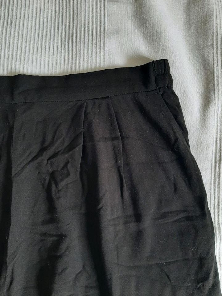 Schwarze Shorts von H&M in Bamberg