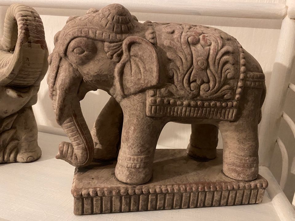 Abverkauf diverse Deko  Artikel Elefanten Buddha Kerzenhalter in Münchehagen