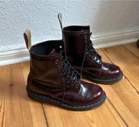 Dr. Martens 1460 vegan gloss cherry red oxford rub off Stiefel Mitte - Tiergarten Vorschau