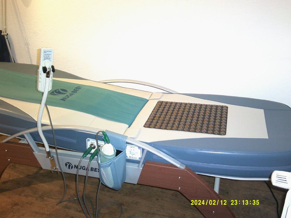 Massageliege Nuga Best NM-5000, NP war ca. 2700€ in Berlin