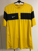 Nike Trainingsshirt T-Shirt Gr. L, top Zustand Berlin - Tempelhof Vorschau