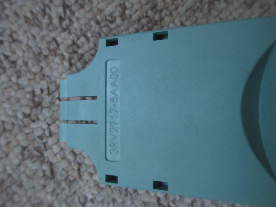 Siemens Verbindungsstecker 3RV2917-5AA00 in Hartmannsdorf