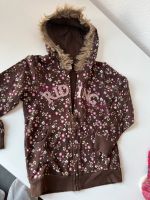 Mädchen Kapuzenjacke Gr. 140 Sweatjacke mit Fellimitat gepflegt Niedersachsen - Hildesheim Vorschau