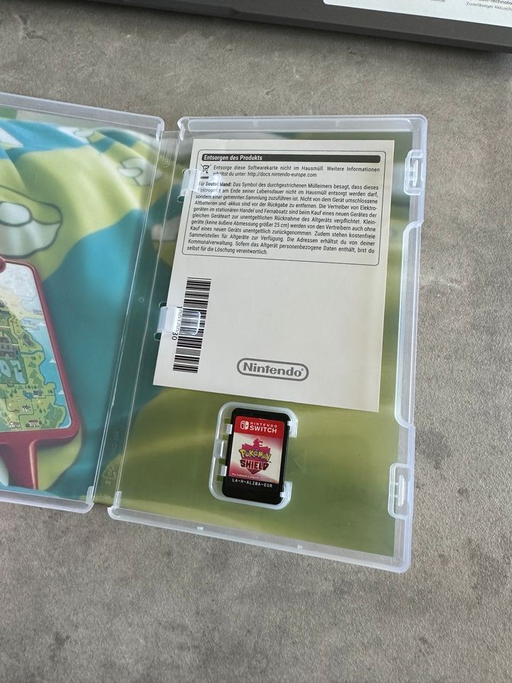 Nintendo Switch Pokémon Schild Spiel in Achim