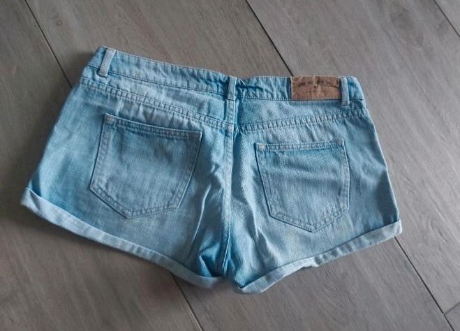 Jeansshorts Gr. 36 H&M in Issum