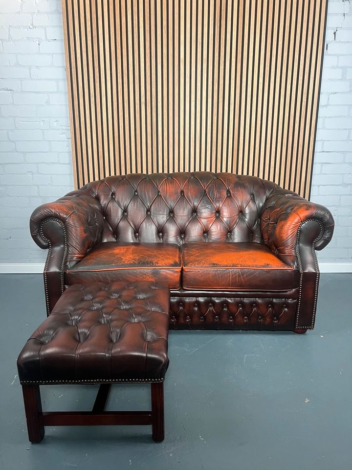 Chesterfield Chippendale Ledercouch Sofa Englisch Hocker in Hamburg